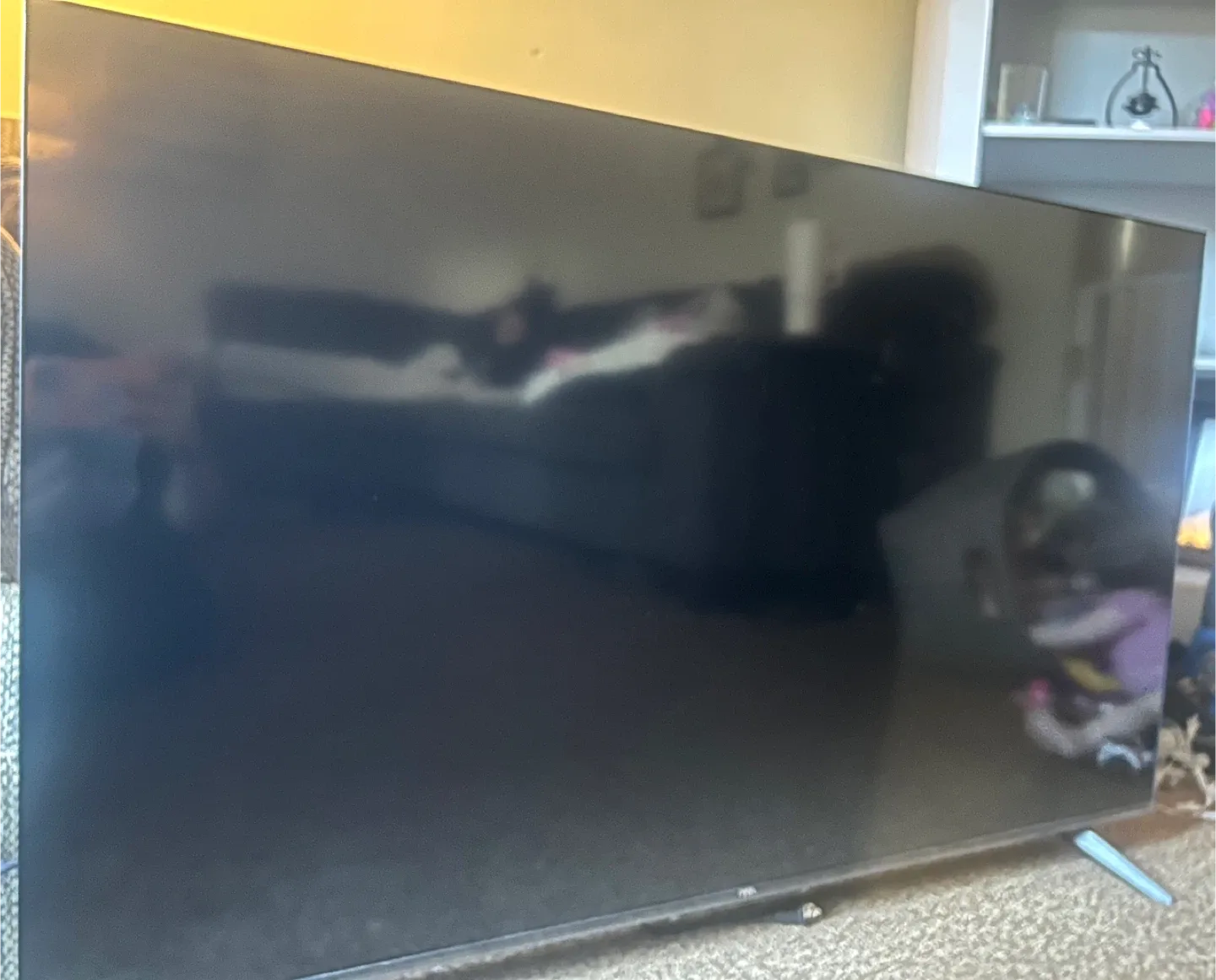 BRAND NEW - barely used 50” TCL TV image indicator(5)