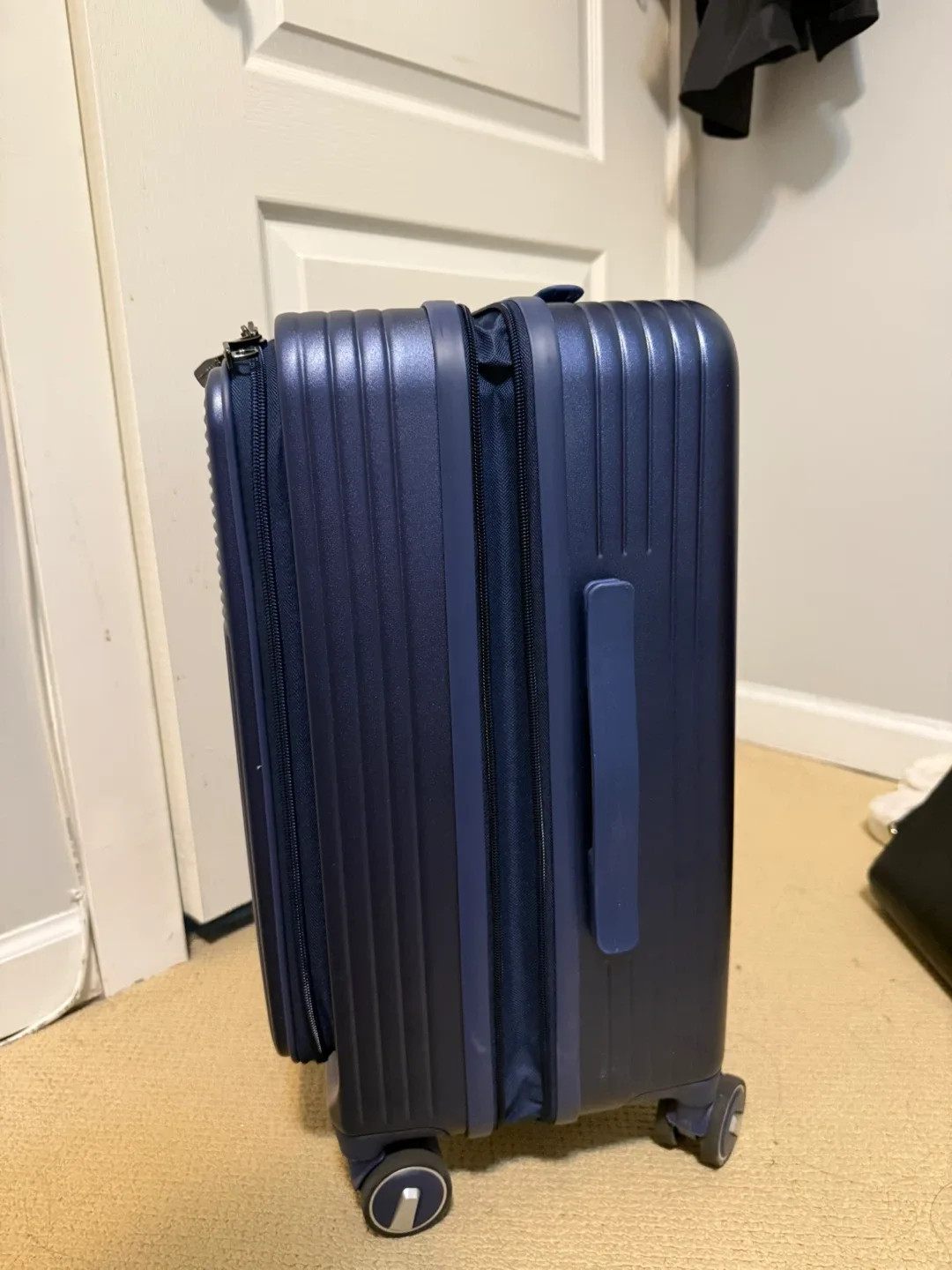 Luggage Carry-On Suitcase - Blue image indicator(4)