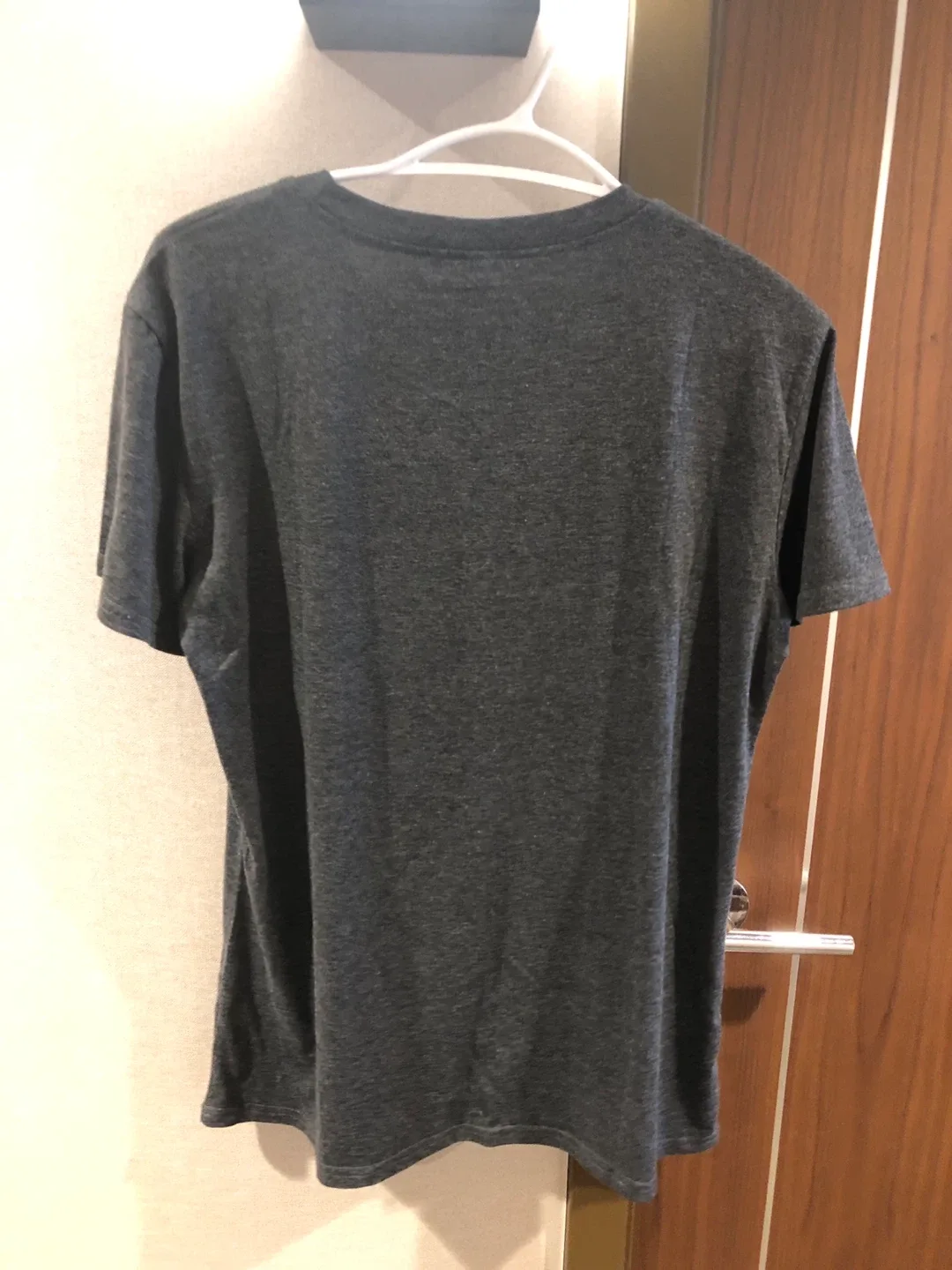 New! Gray LOVE Gnome T-Shirt - Size M image indicator(3)