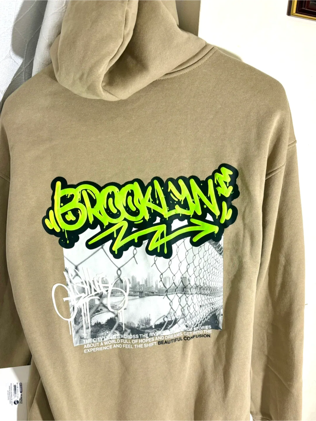 H&M Brooklyn Hoodie - Beige image indicator(3)