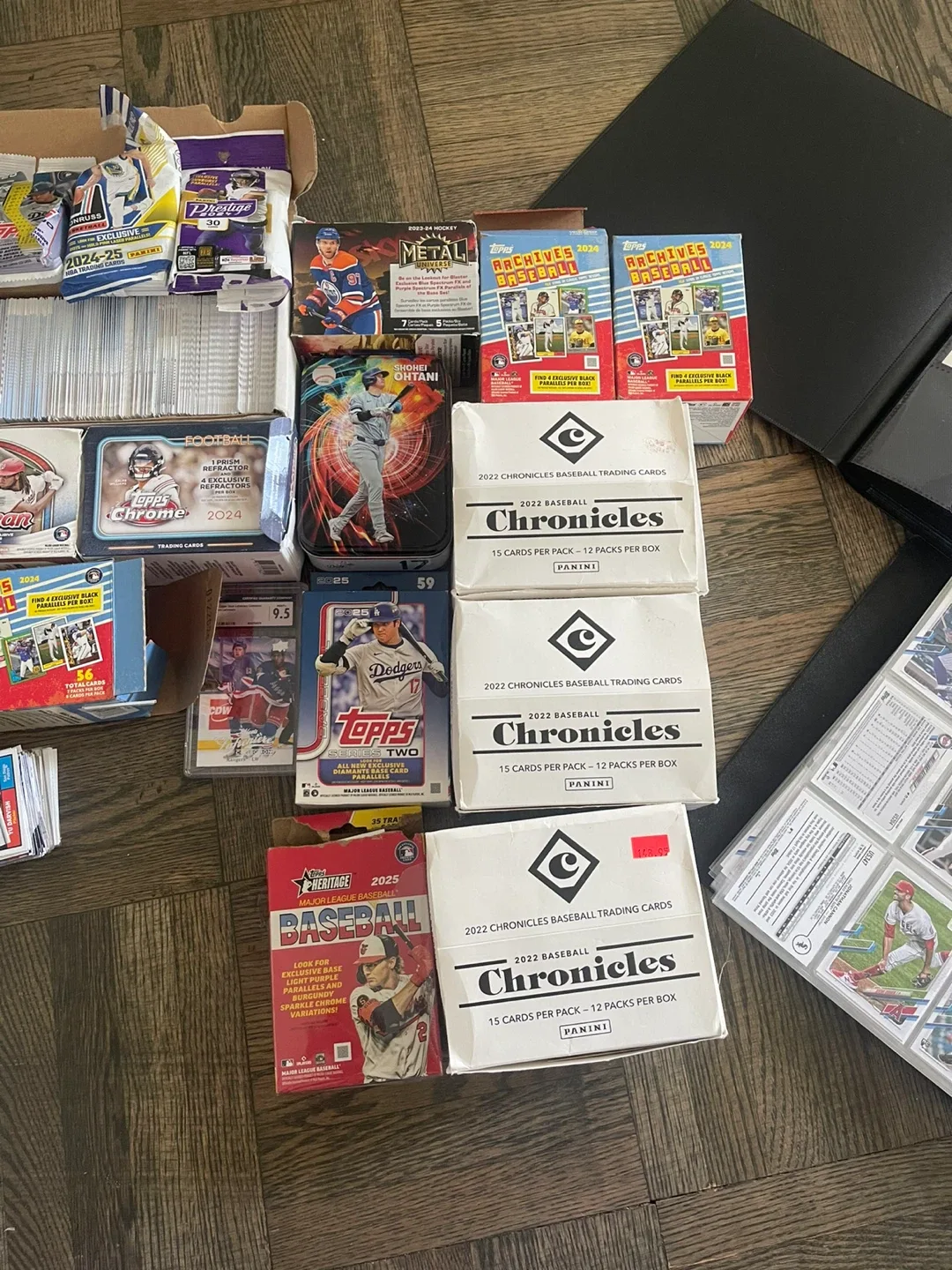 Baseball & Football Trading Cards Lot image indicator(2)