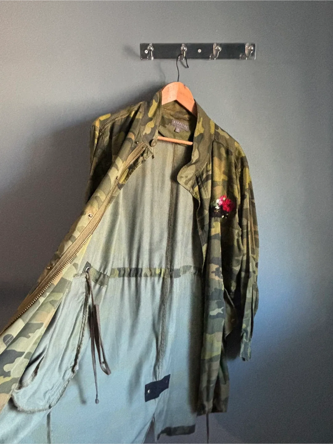 Highline Collective Camo Print Jacket - Size M image indicator(5)