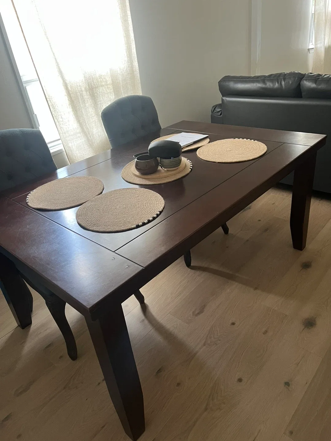 Gray leather 3-seat sofa + diner table image indicator(5)