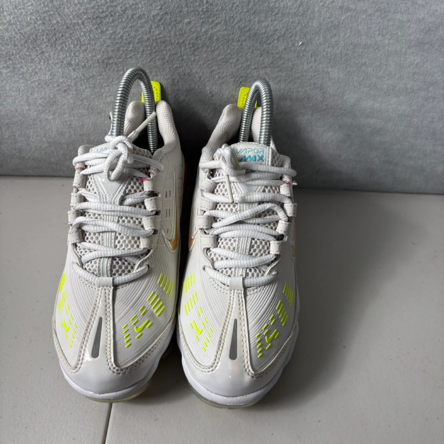 Nike Air Vapormax 360 Women’s Running Shoes  Fire-Pink SZ 6
