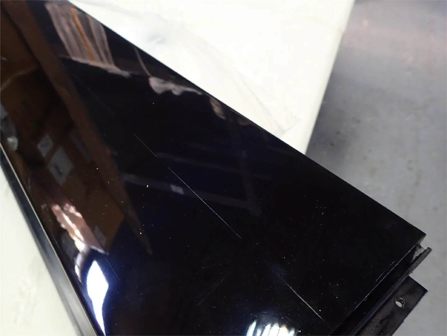 KIMISS Glossy Black Car Side Skirts - New image indicator(4)