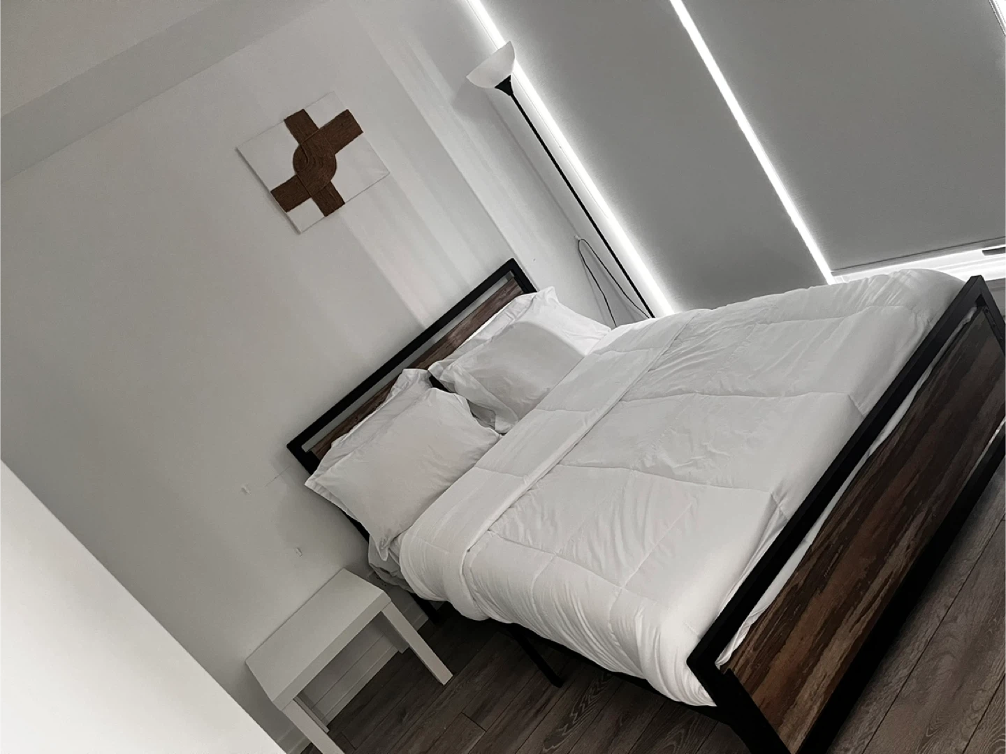 Bed frame and mattress (full size) - photo 2
