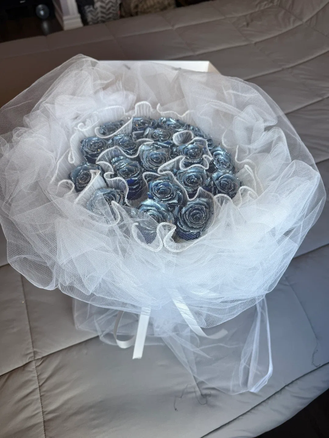 Blue Glitter preserved Rose Bouquet image indicator(5)