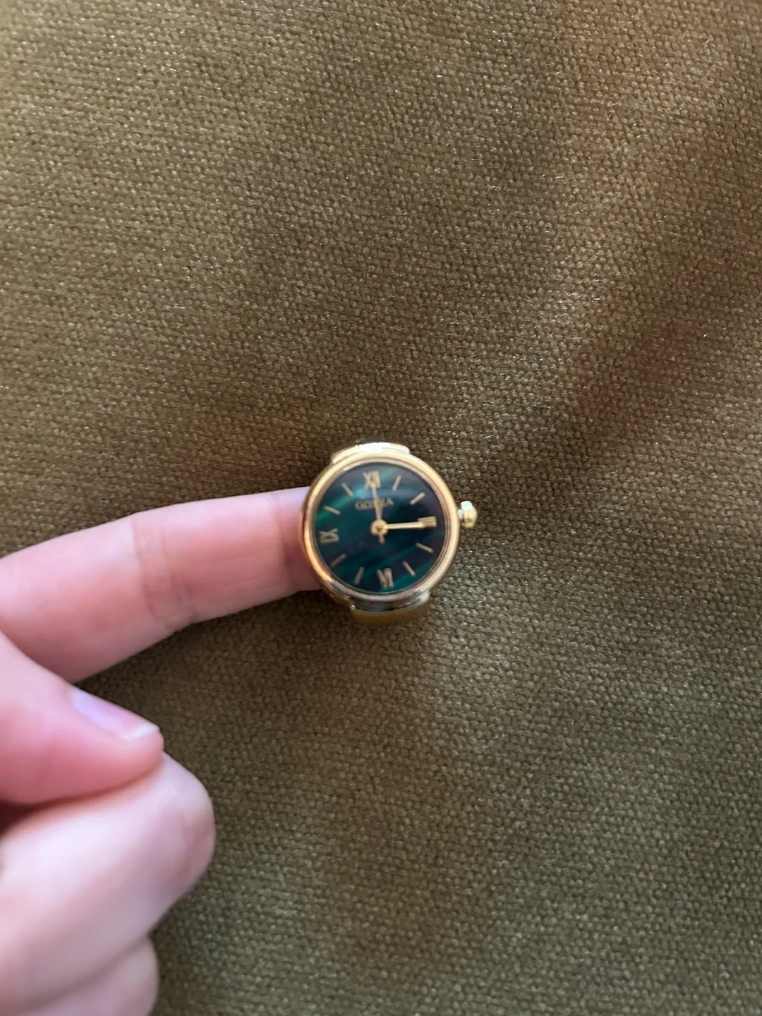 Watch ring thumbnail