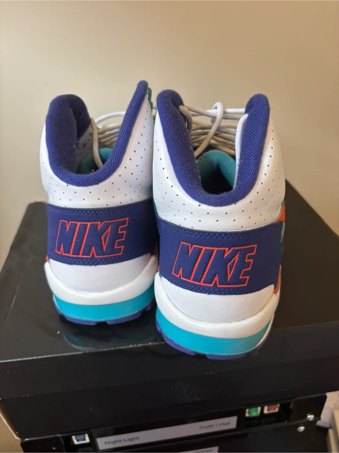 Nike Air Trainer SC High image indicator(4)