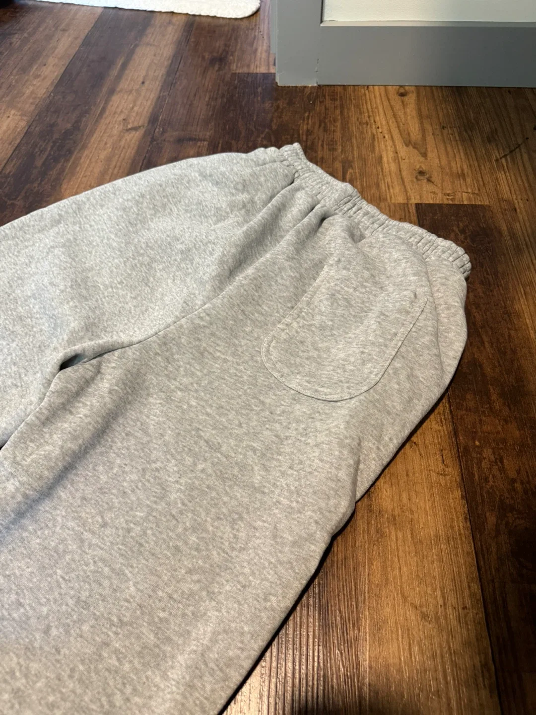 THE BEST GREY SWEATPANTS LARGE (L) SIZE image indicator(5)