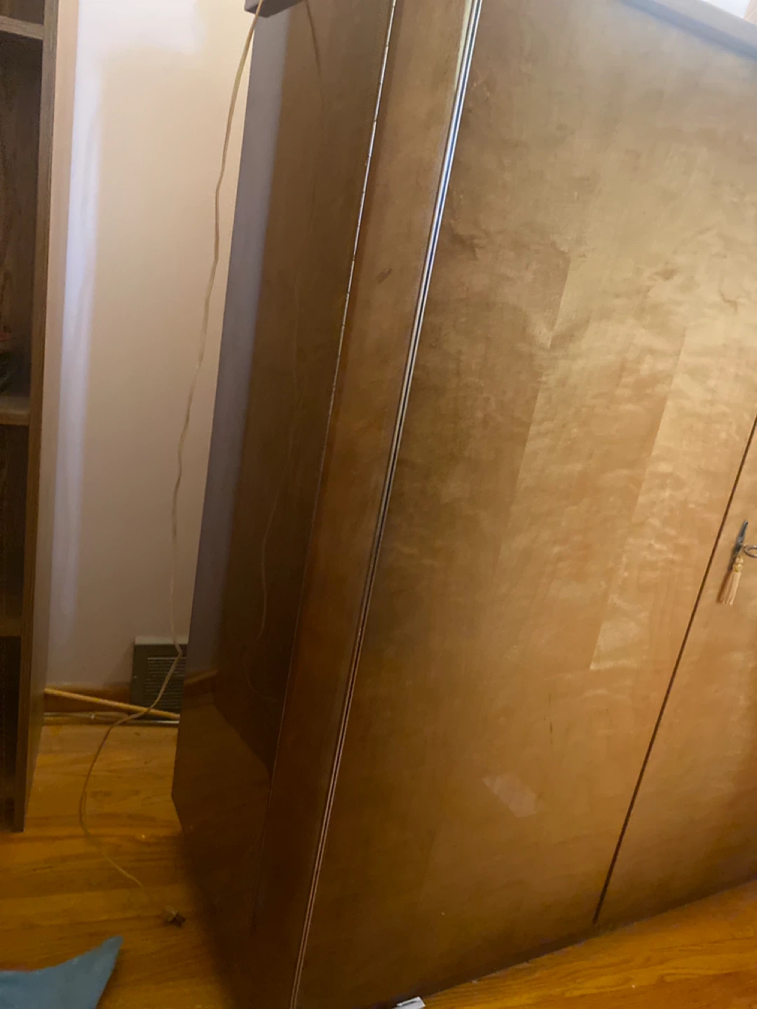 Wooden Cabinet with Shelves - photo 2