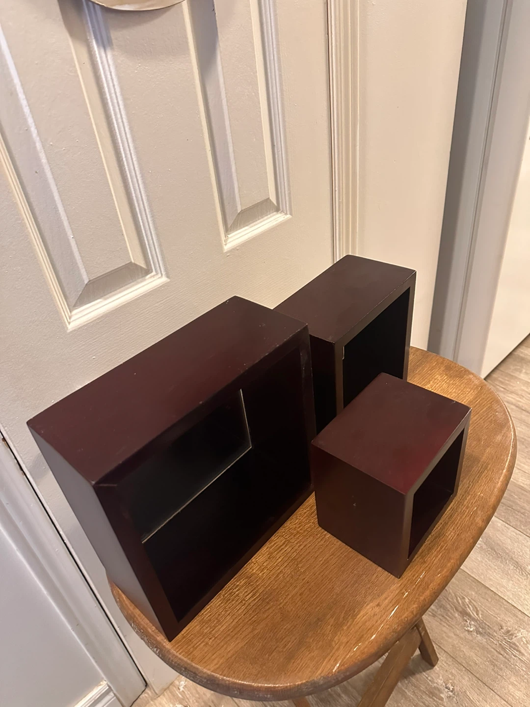 New Set of 3 Brown Display Shelves - photo 2