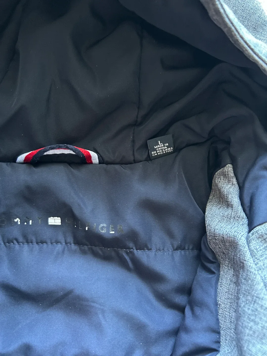 Tommy Hilfiger Grey Jacket - Size L image indicator(3)