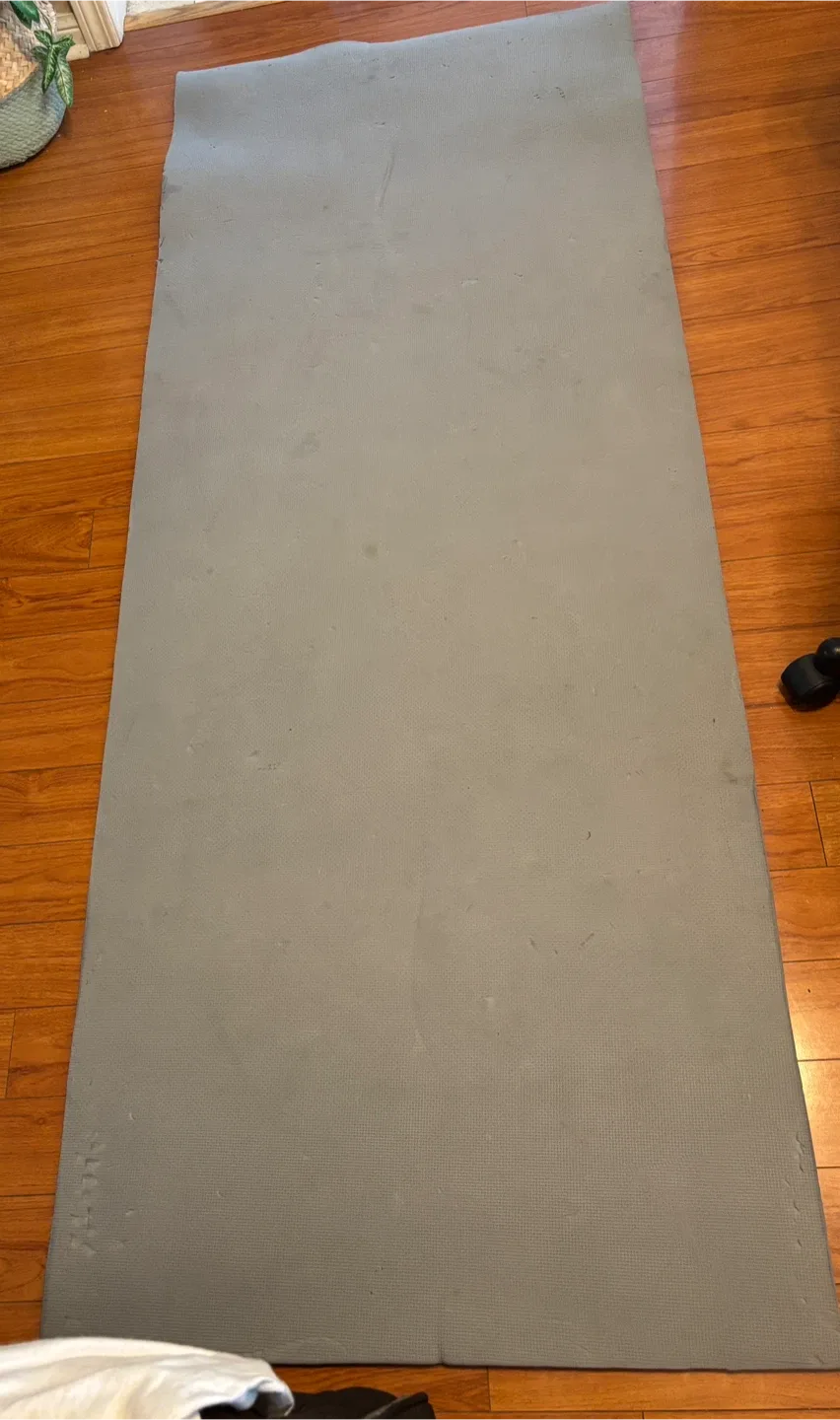 Yoga/Exercise Mat - Grey (6.5 x 2.5 feet) image indicator(2)