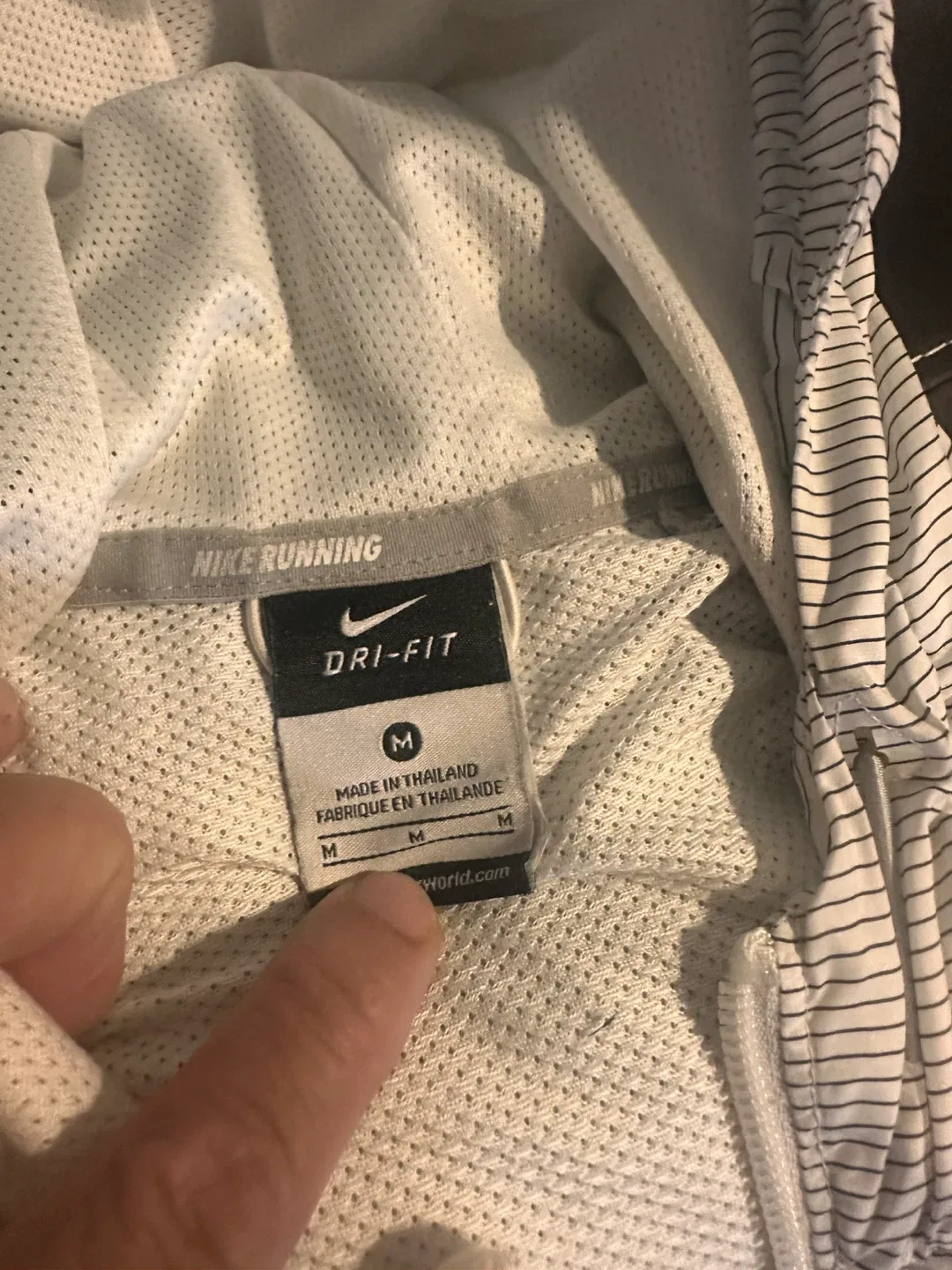 Nike Dri-FIT Running Jacket - Size M image indicator(2)