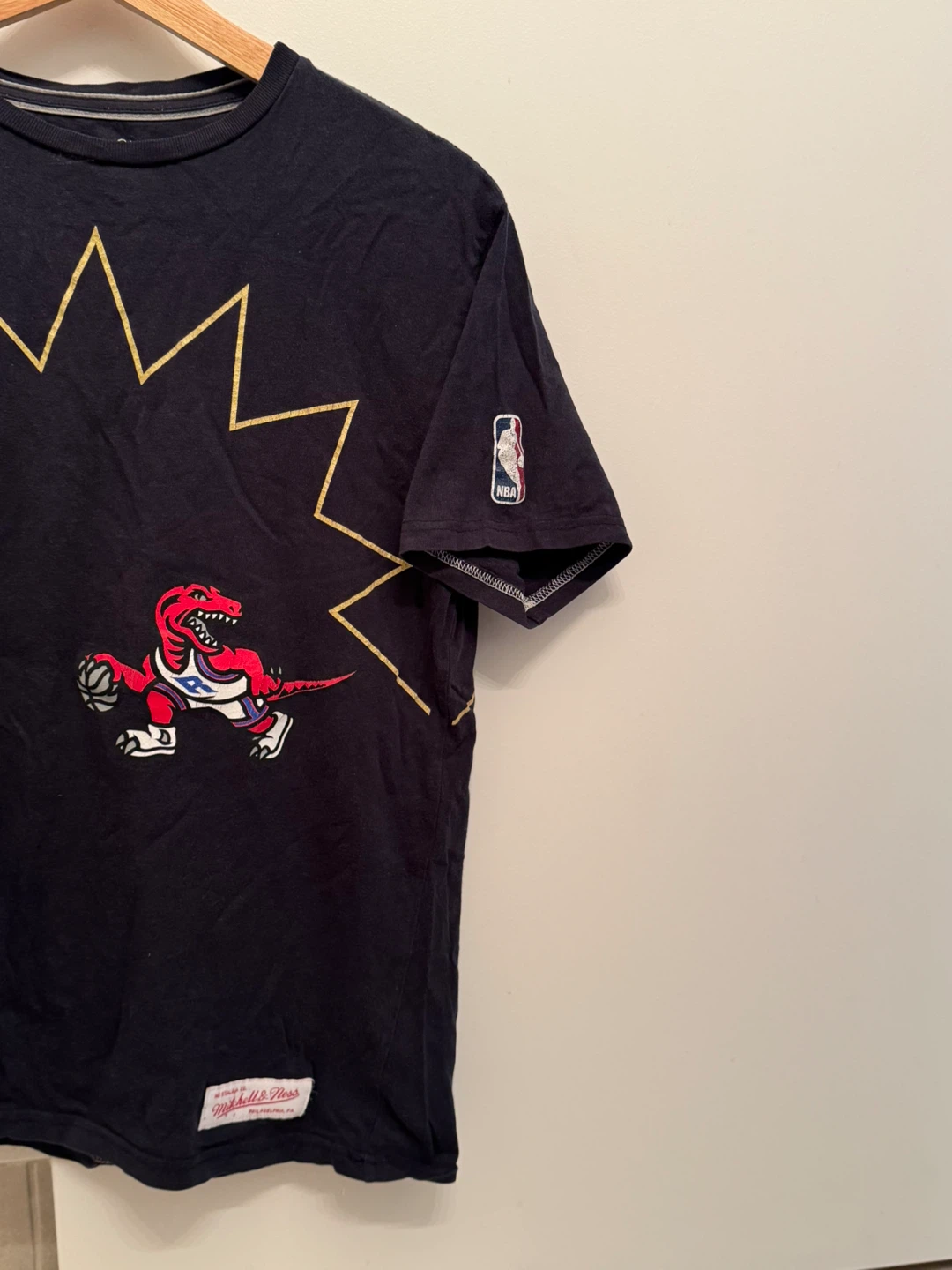 Mitchell & Ness Raptors x OVO T-Shirt - Size Small - photo 3