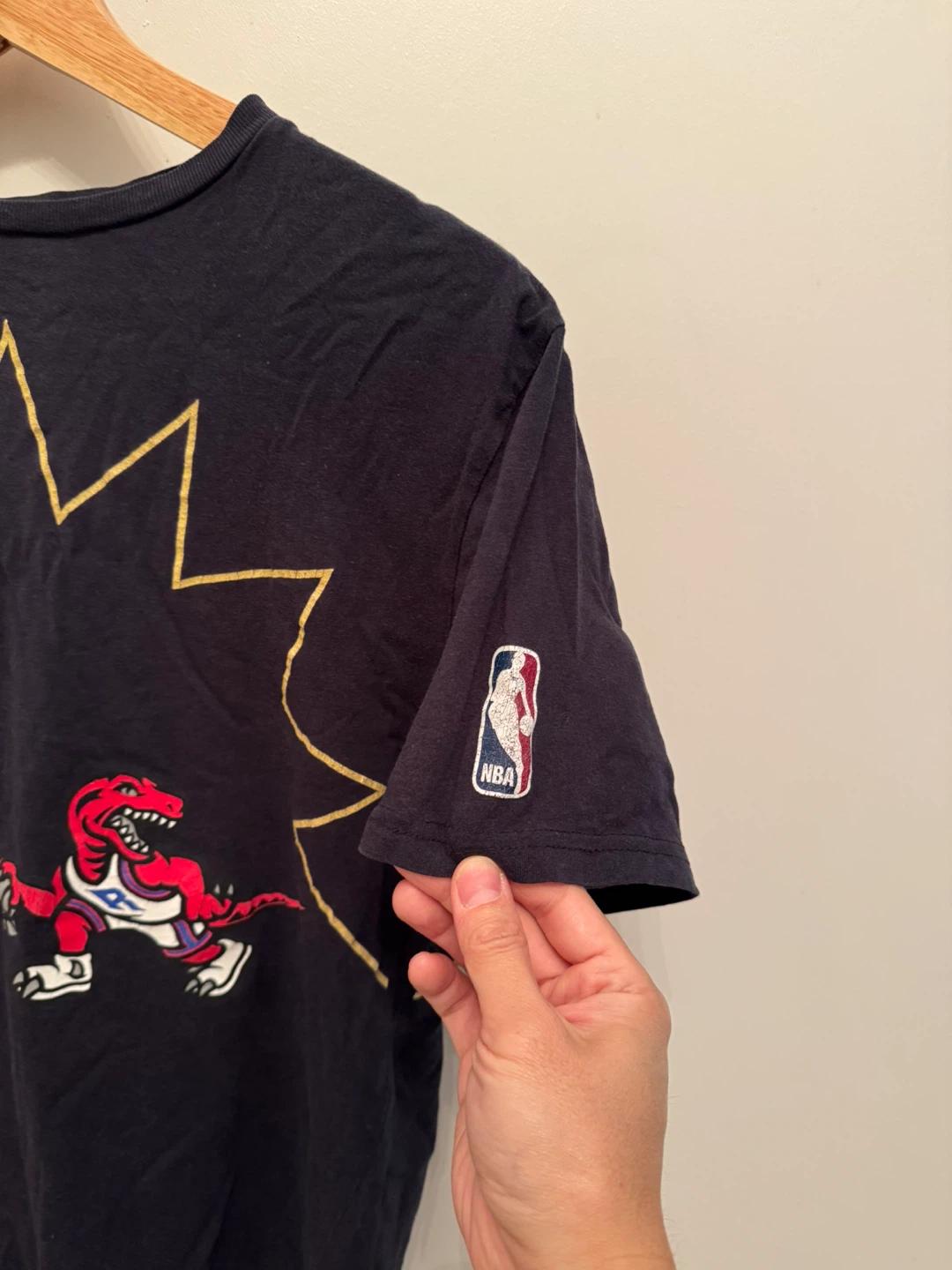 Mitchell & Ness Raptors x OVO T-Shirt - Size Small - photo 4