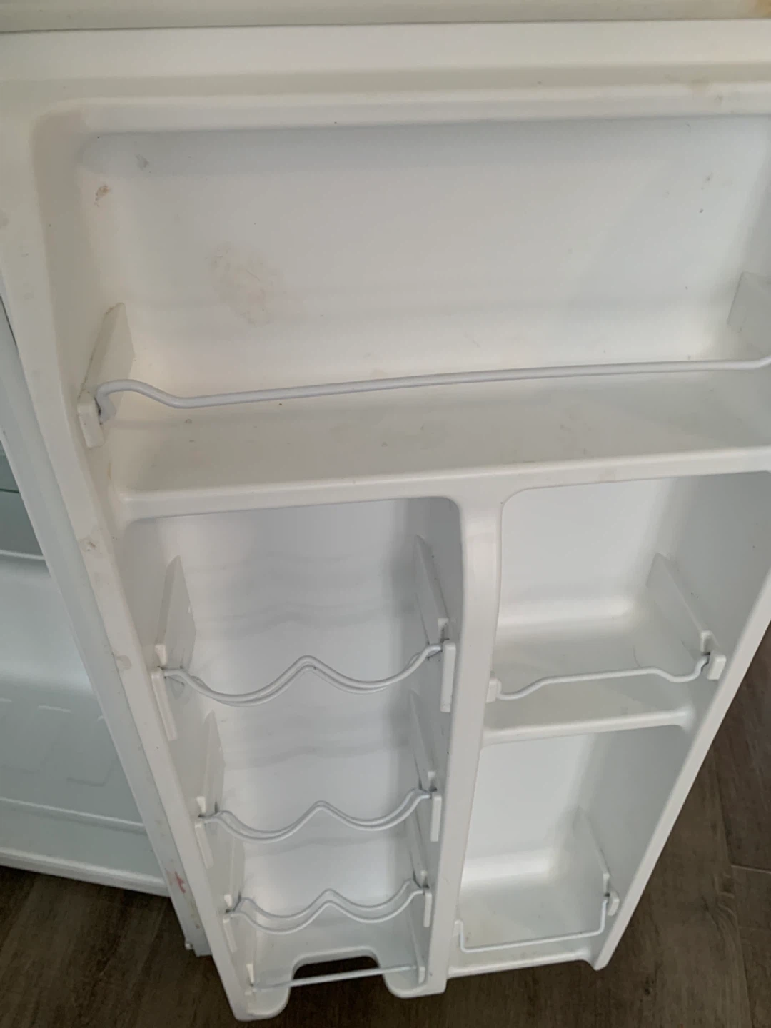 Galanz Mini Fridge - White - photo 4