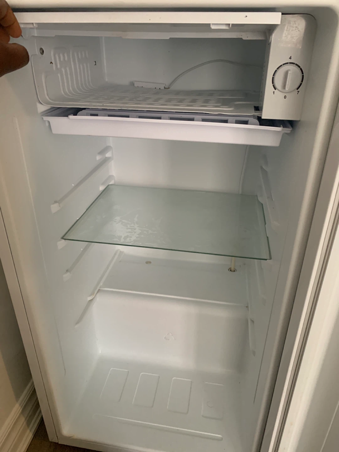 Galanz Mini Fridge - White - photo 3