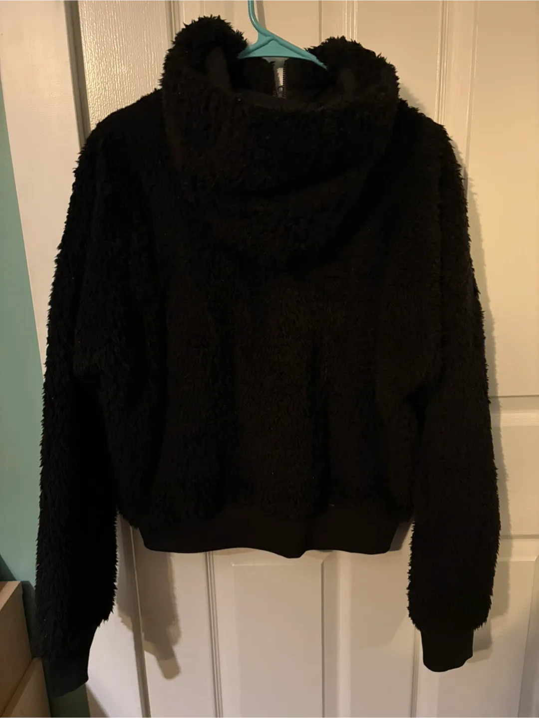 Lululemon Black Fleece Pullover image indicator(2)