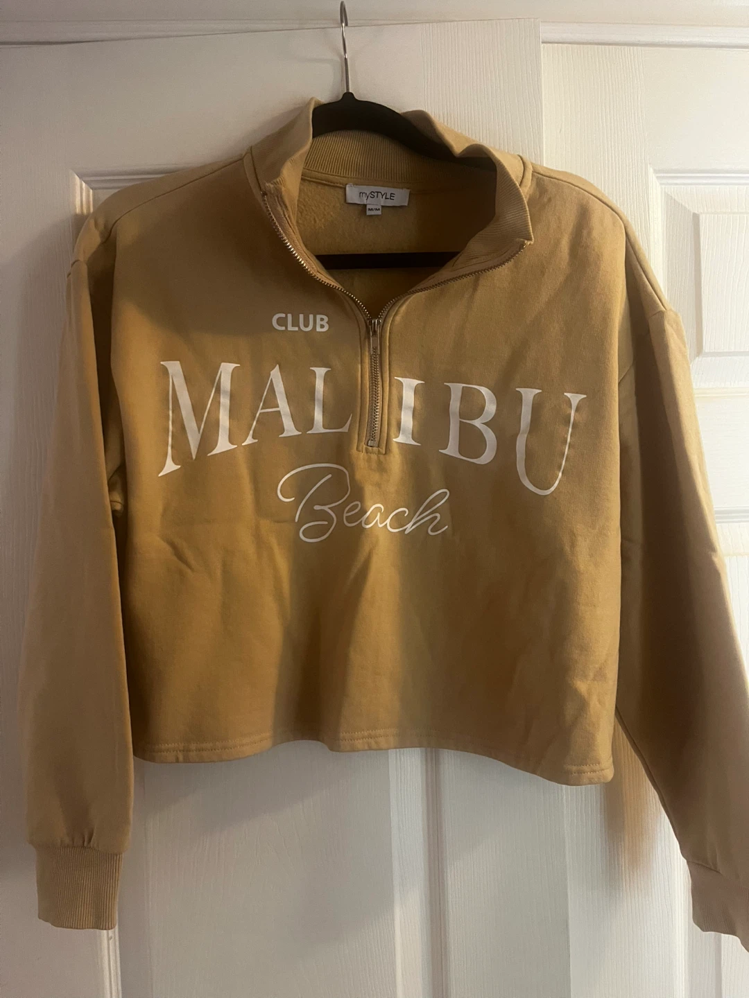 🏆 mySTYLE Club Malibu Beach Pullover - Size M