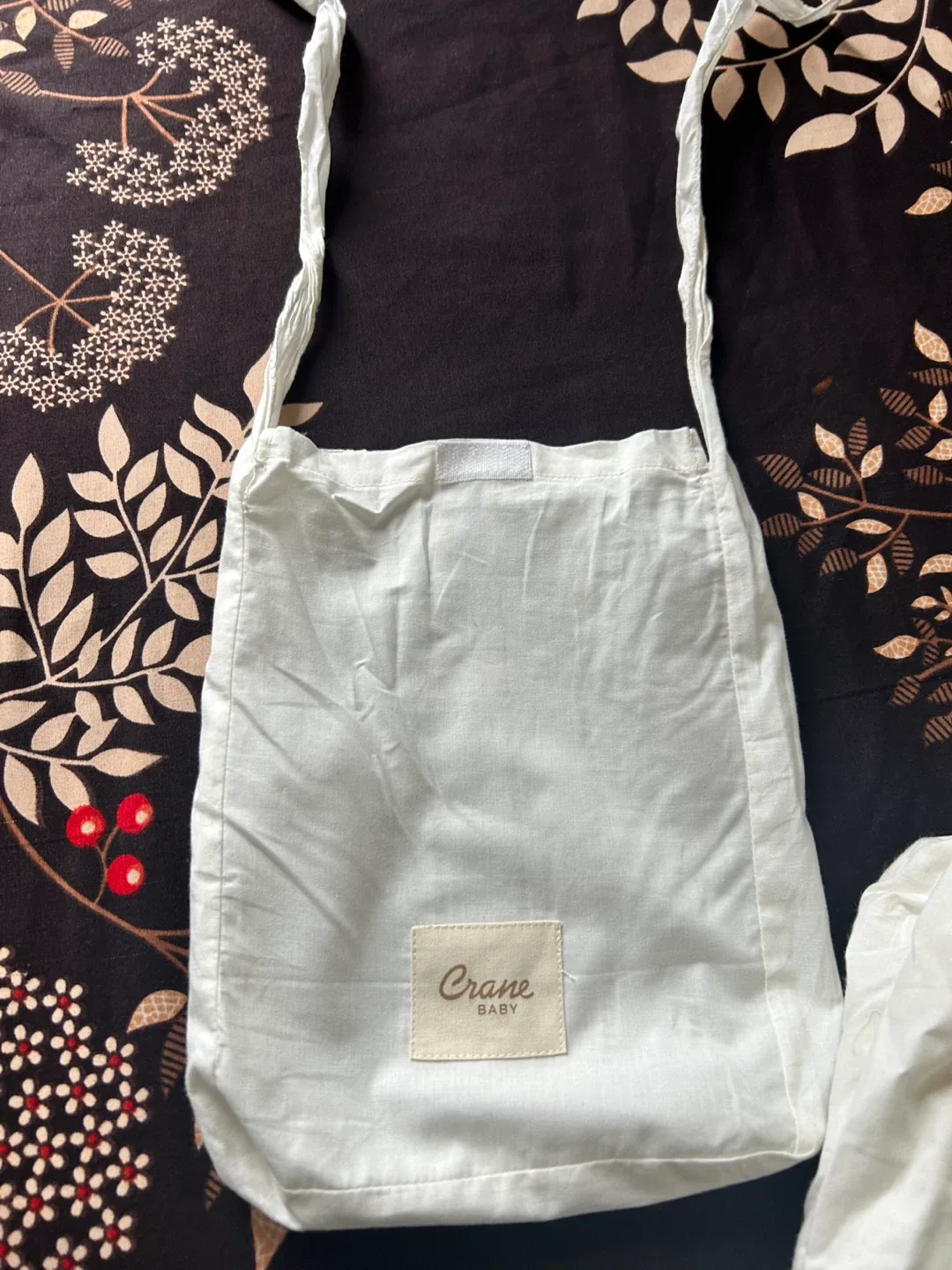 White Crib Bed Skirt image indicator(7)