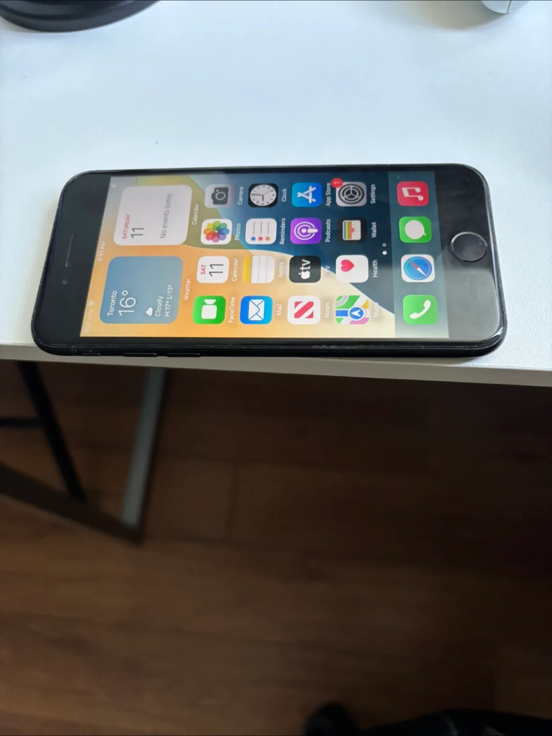 Apple iPhone SE (2nd Gen) Black - Excellent Condition image indicator(6)