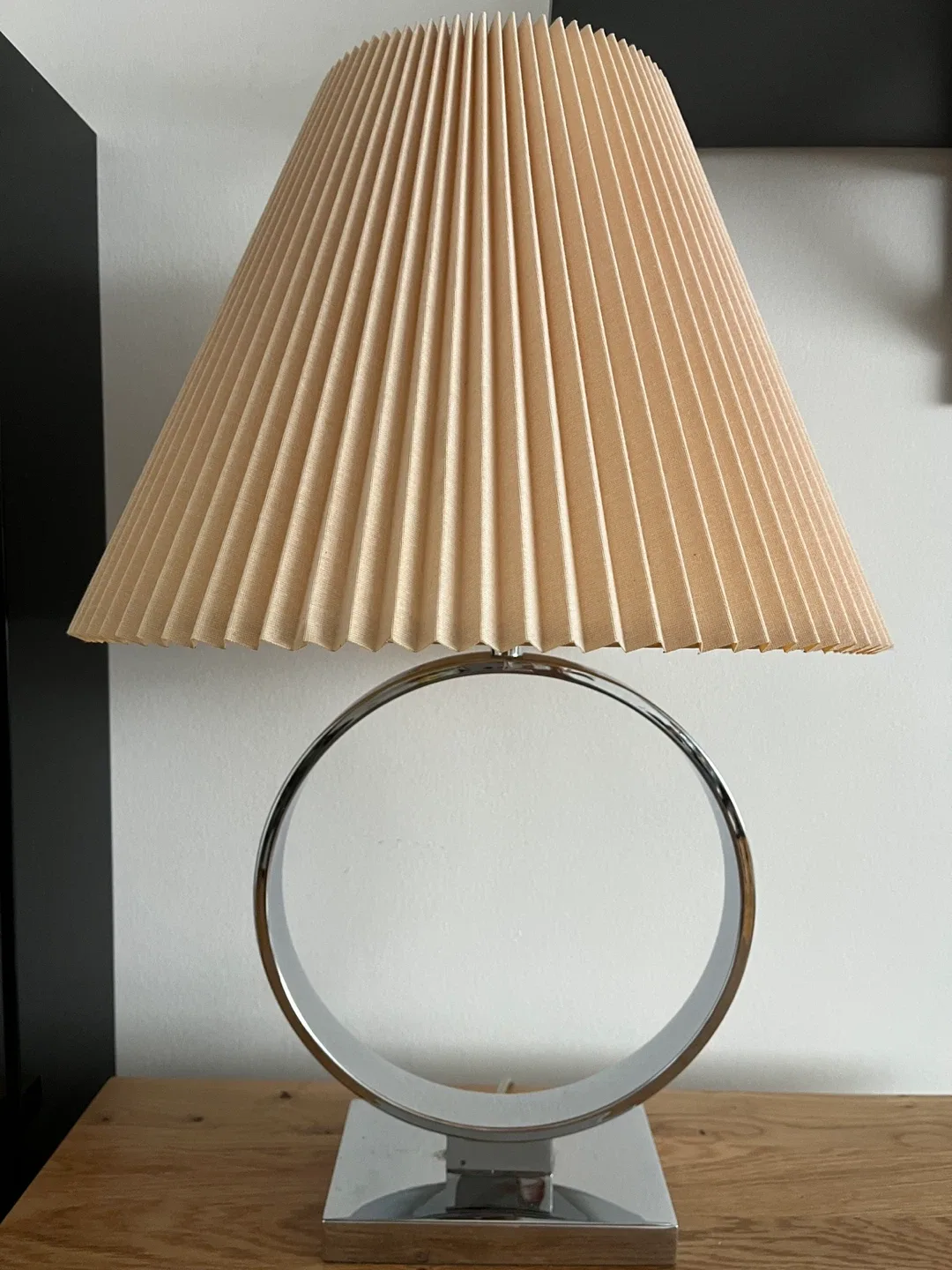 Mid Century Table Lamp with Pleated Shade image indicator(4)