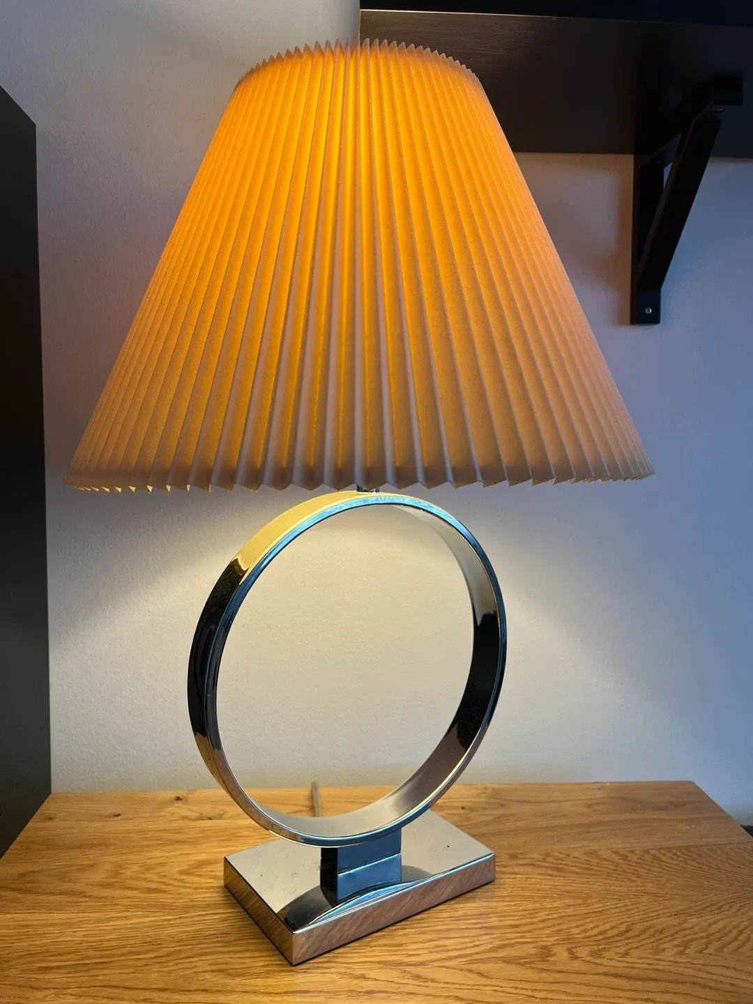 Mid Century Table Lamp with Pleated Shade image indicator(5)