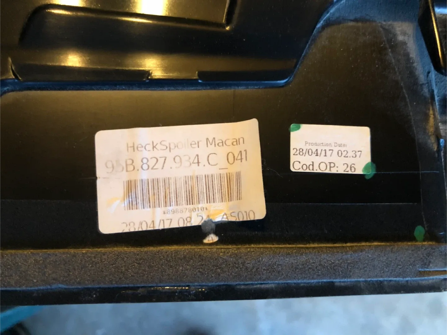 Porsche Macan Heckspoiler 95B.827.934.C 041 image indicator(5)