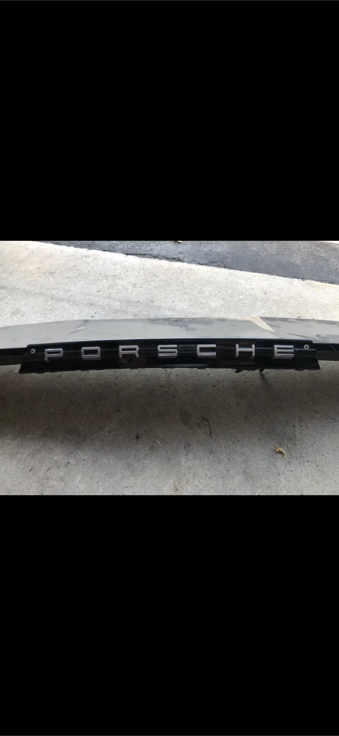 Porsche Macan Heckspoiler 95B.827.934.C 041 image indicator(2)