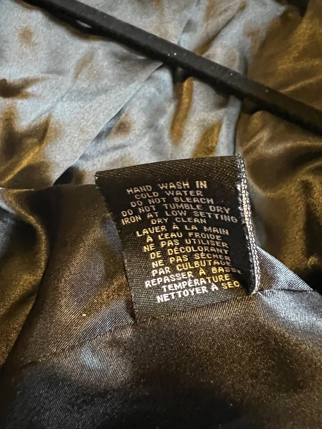 Lady Hathaway Black Velvet Blazer - Size M image indicator(8)