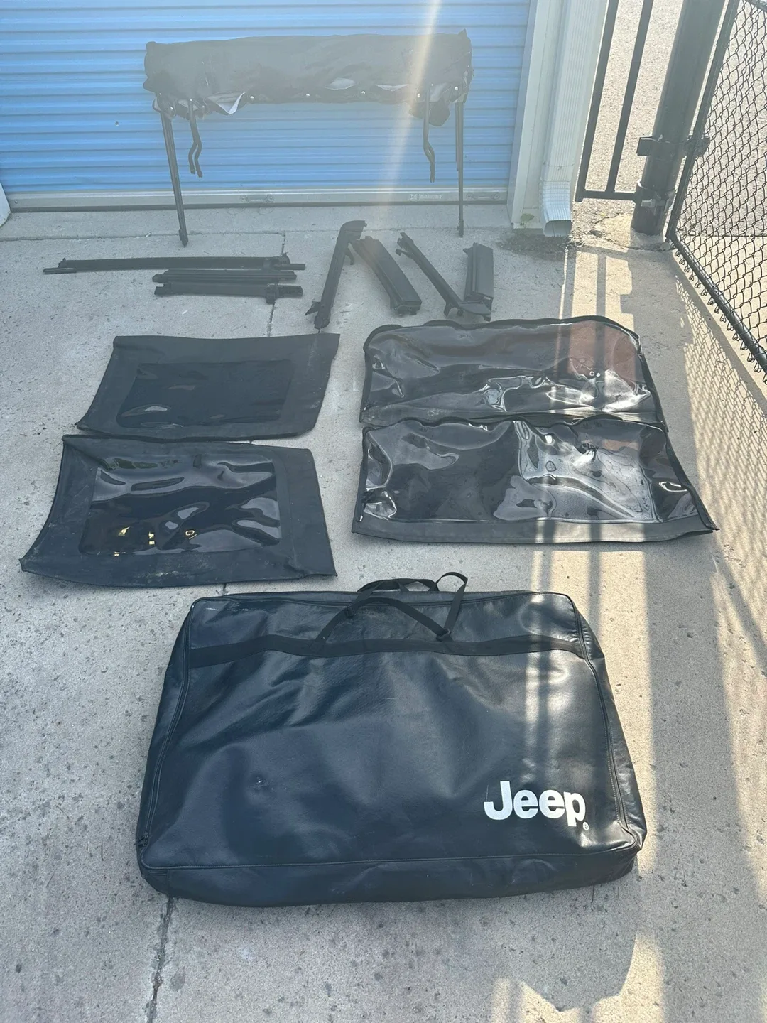 Jeep Soft Top with Hardware & Storage Bag image indicator(3)