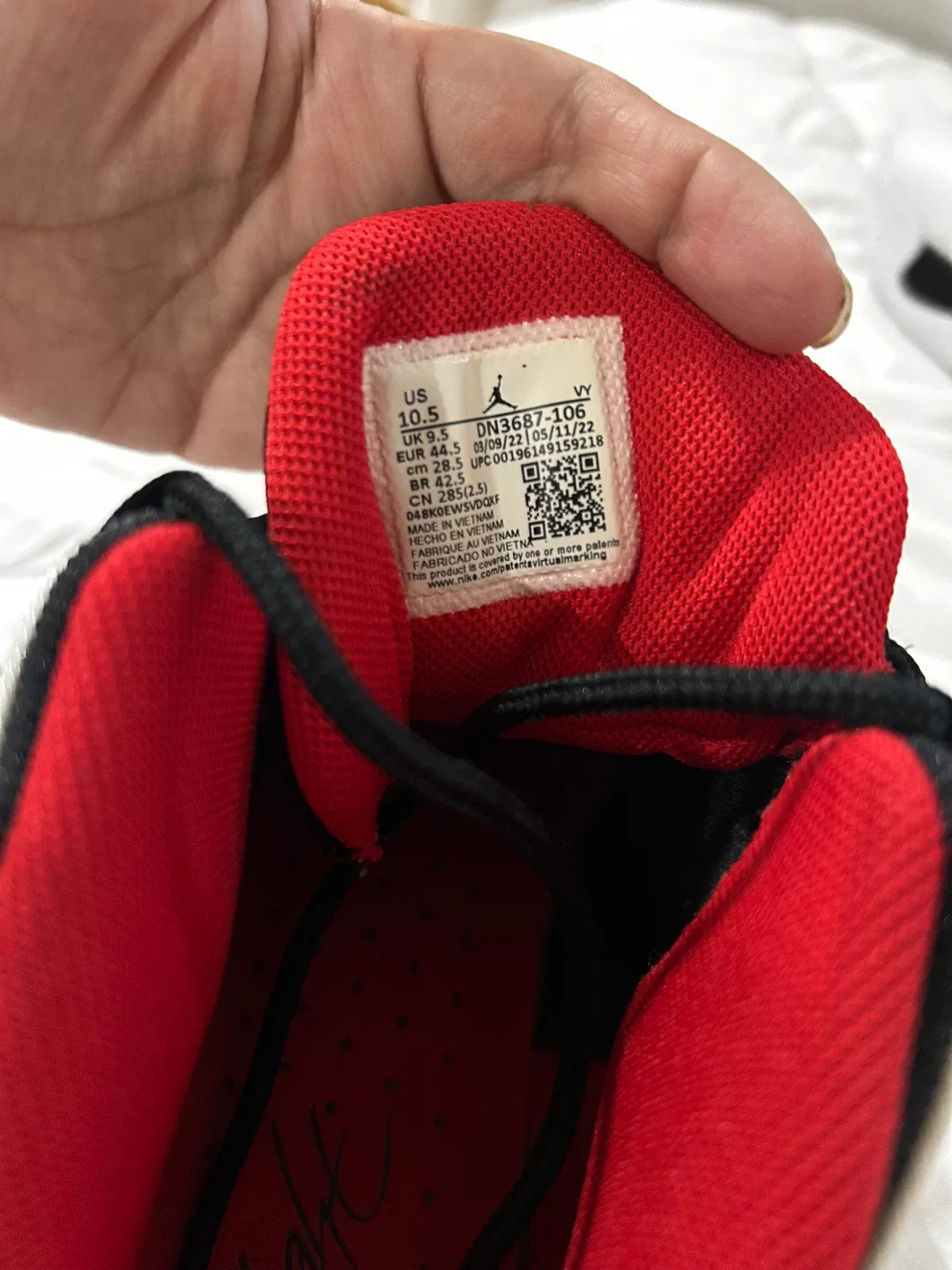 Jordan Flight Club '91 Red/White Sneakers image indicator(6)