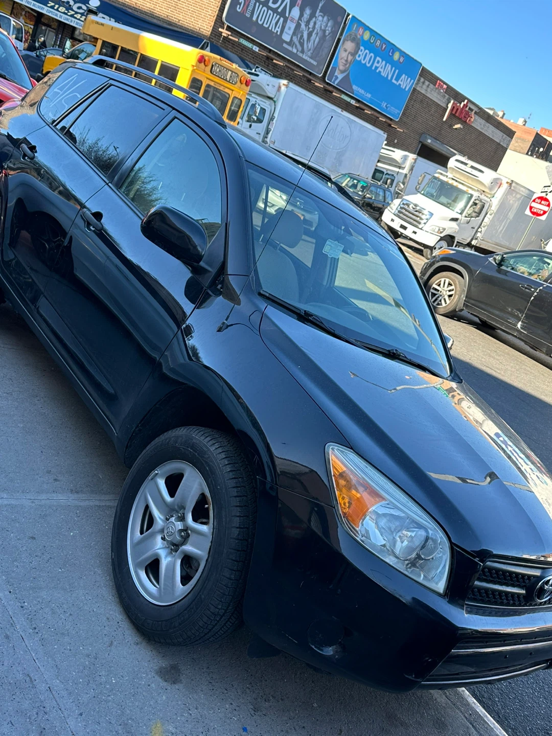 Black Toyota RAV4 - photo 5