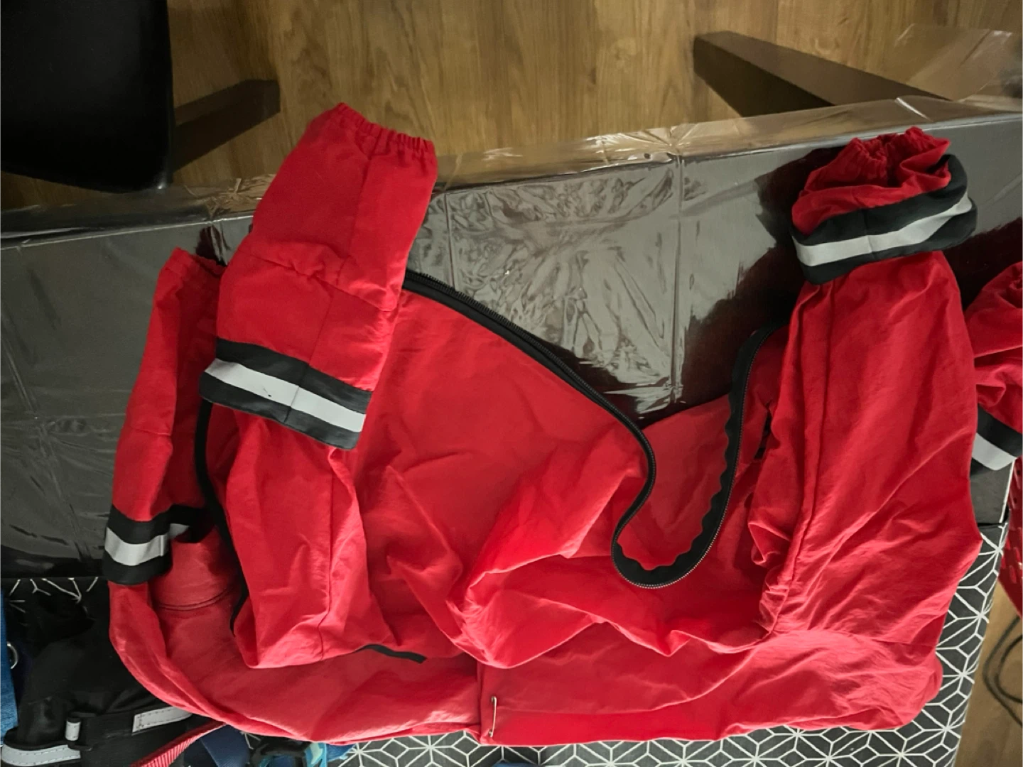 Red Nylon Jacket Size 24 - photo 2