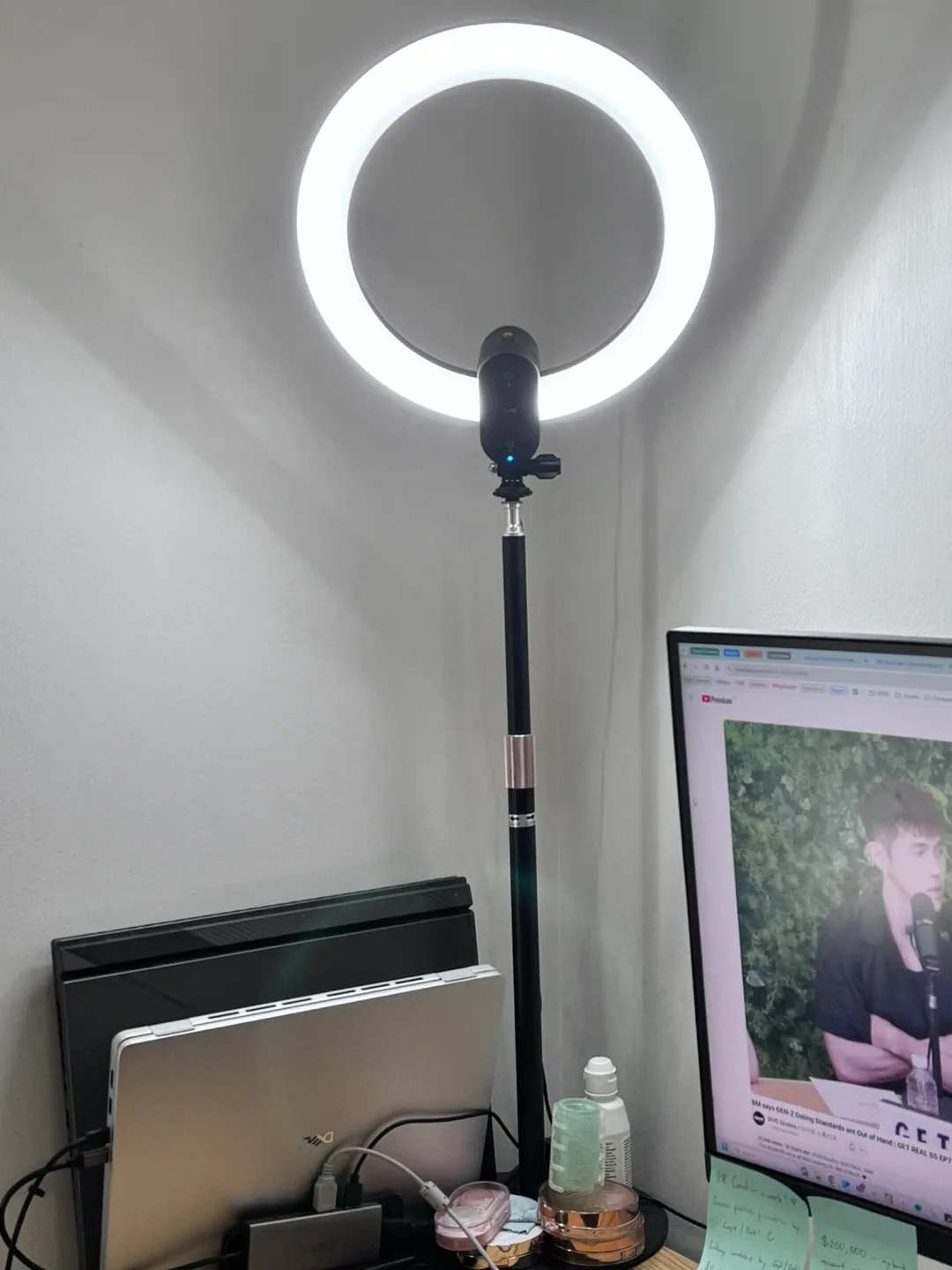 12-inch Selfie Ring Light with Extendable Tripod Stand image indicator(2)