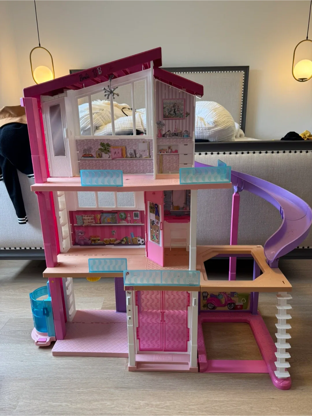 Barbie DreamHouse Dollhouse with Slide image indicator(2)