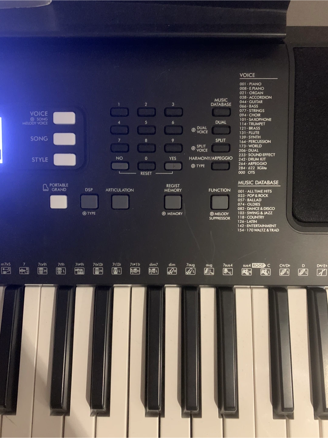 Yamaha PSR-E373 Portable Keyboard - photo 5