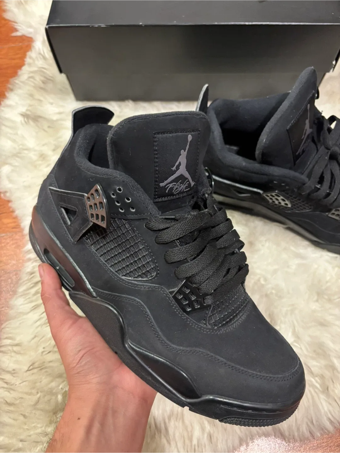 Air Jordan 4 Retro Black Cat Size 9.5 image indicator(2)