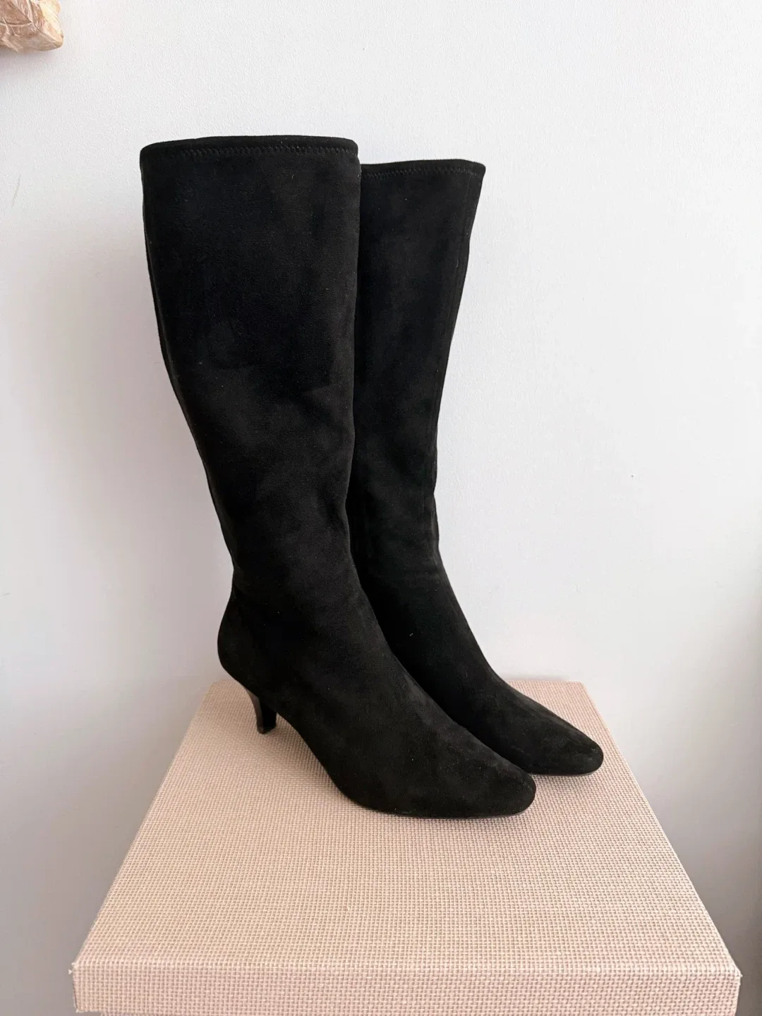 Black Suede Knee High Boots Size 8 thumbnail