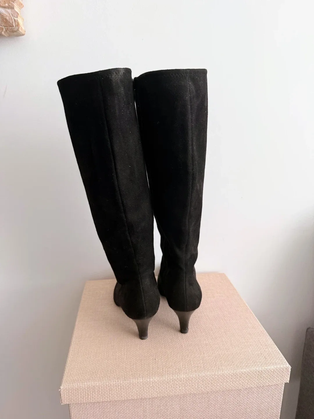 Black Suede Knee High Boots Size 8 image indicator(5)