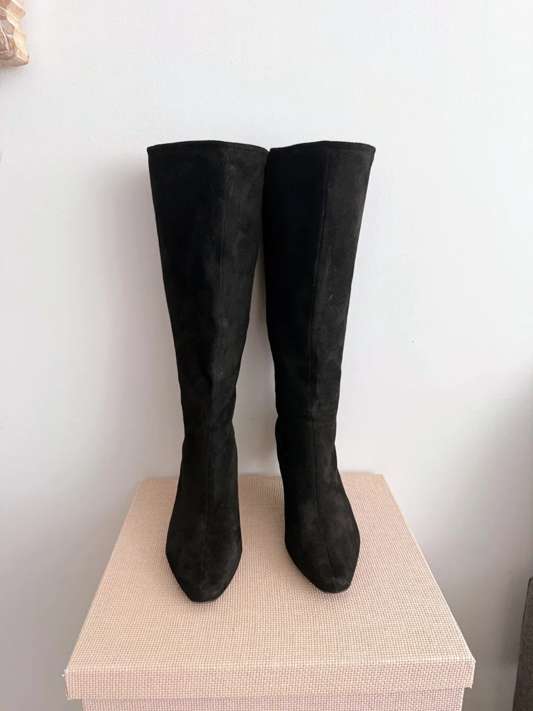 Black Suede Knee High Boots Size 8 image indicator(2)