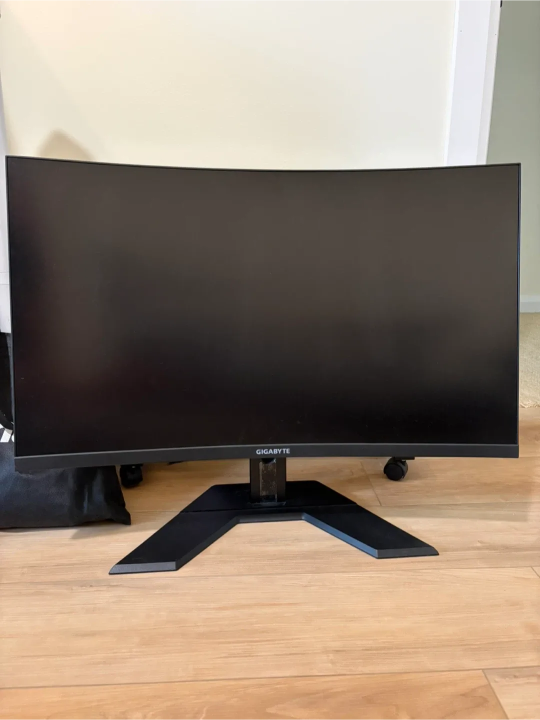 *broken* Gigabyte Curved Monitor