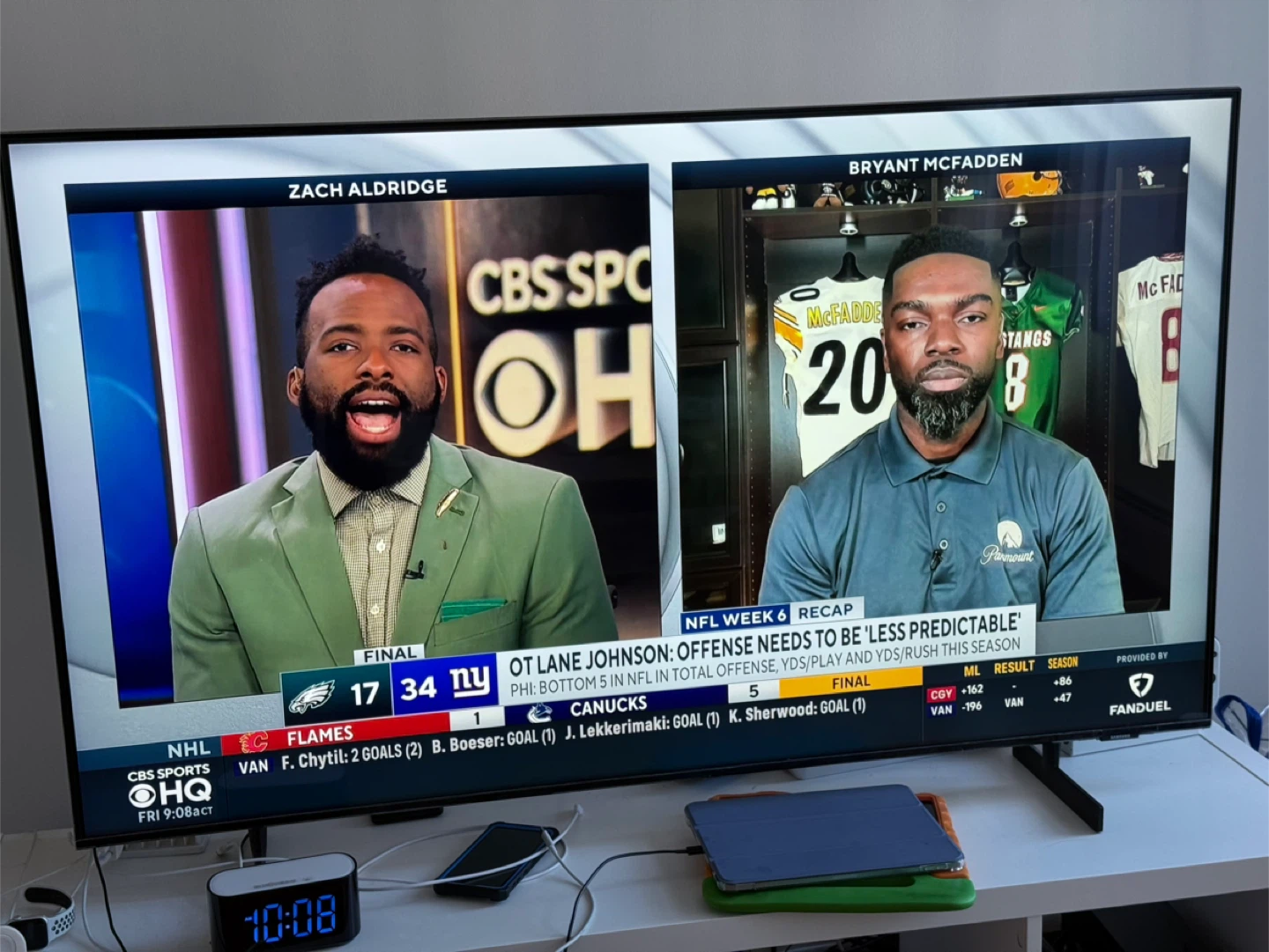 Samsung UN55AU8000F 55" 4K UHD Smart TV
