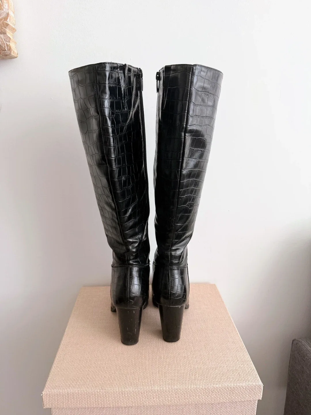 Black Knee High Boots Size 8 image indicator(5)