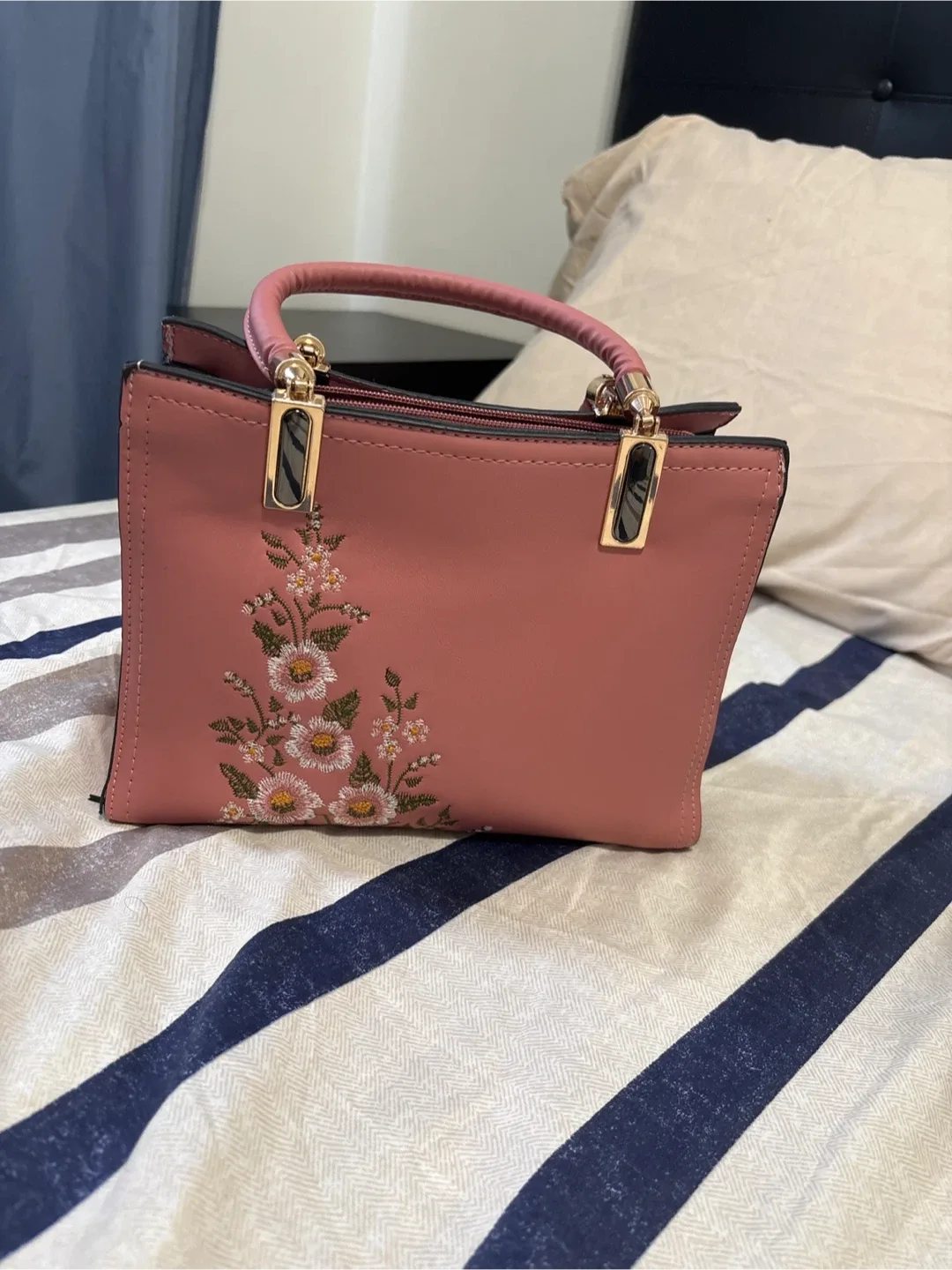 Pink Handbag with Floral Embroidery