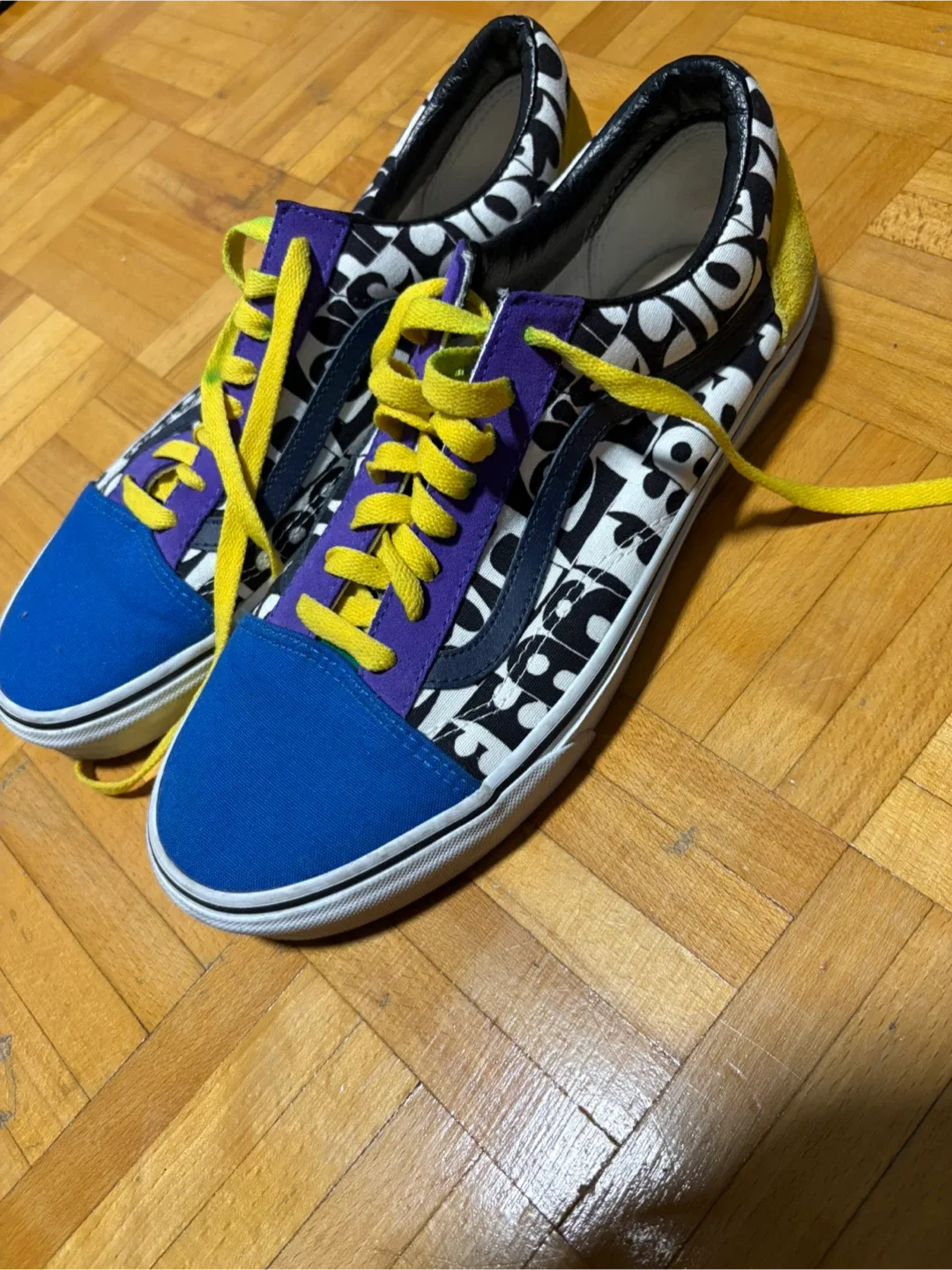 Vans Old Skool Shoes - Men's US 9.5 image indicator(2)