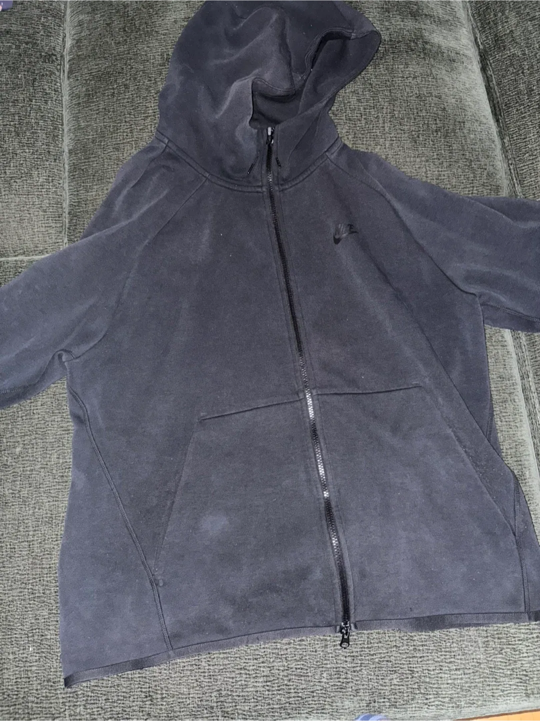 Nike Tech Fleece Full-Zip Hoodie - Black, Size L image indicator(2)