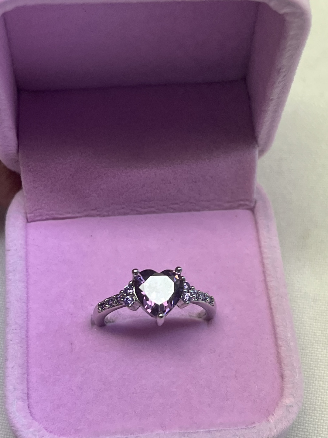 Beautiful heart shaped amethyst romantic silver ring